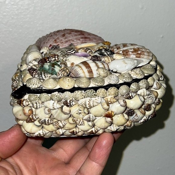 Vintage Handmade Art Heart Shape Ocean Seashell Decor Trinket Jewelry - Picture 7 of 12